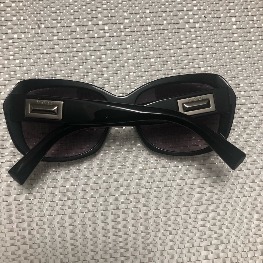 Sunglasses - Picture 3 of 4